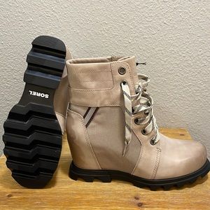 Womens Sorel Joan of Arctic Wedge III Lexie Boot, size 7.5